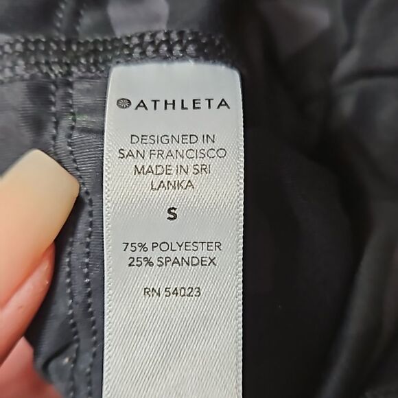 Athleta Ultimate Stash Camo 7/8 size S - Picture 9 of 10